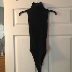 [forever 21] black ribbed bodysuit